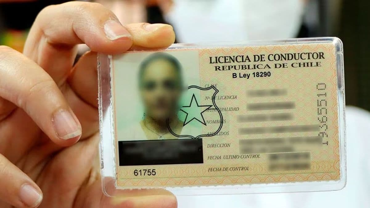 ¿Qué sucede si manejas con la Licencia de Conducir vencida en Chile?